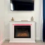 Winter 2-bedroom With View *