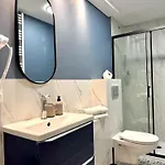 Winter 2-bedroom With View *